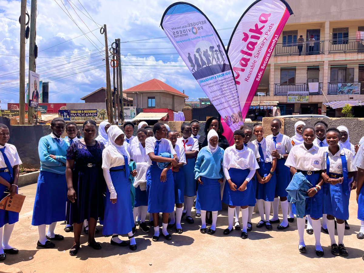 refugee98's tweet image. At RHCPI, we&apos;re committed to removing barriers for girls. Because when a girl is educated, her community thrives. #EducationForAll #RefugeeHealthcare #CommunityImpact