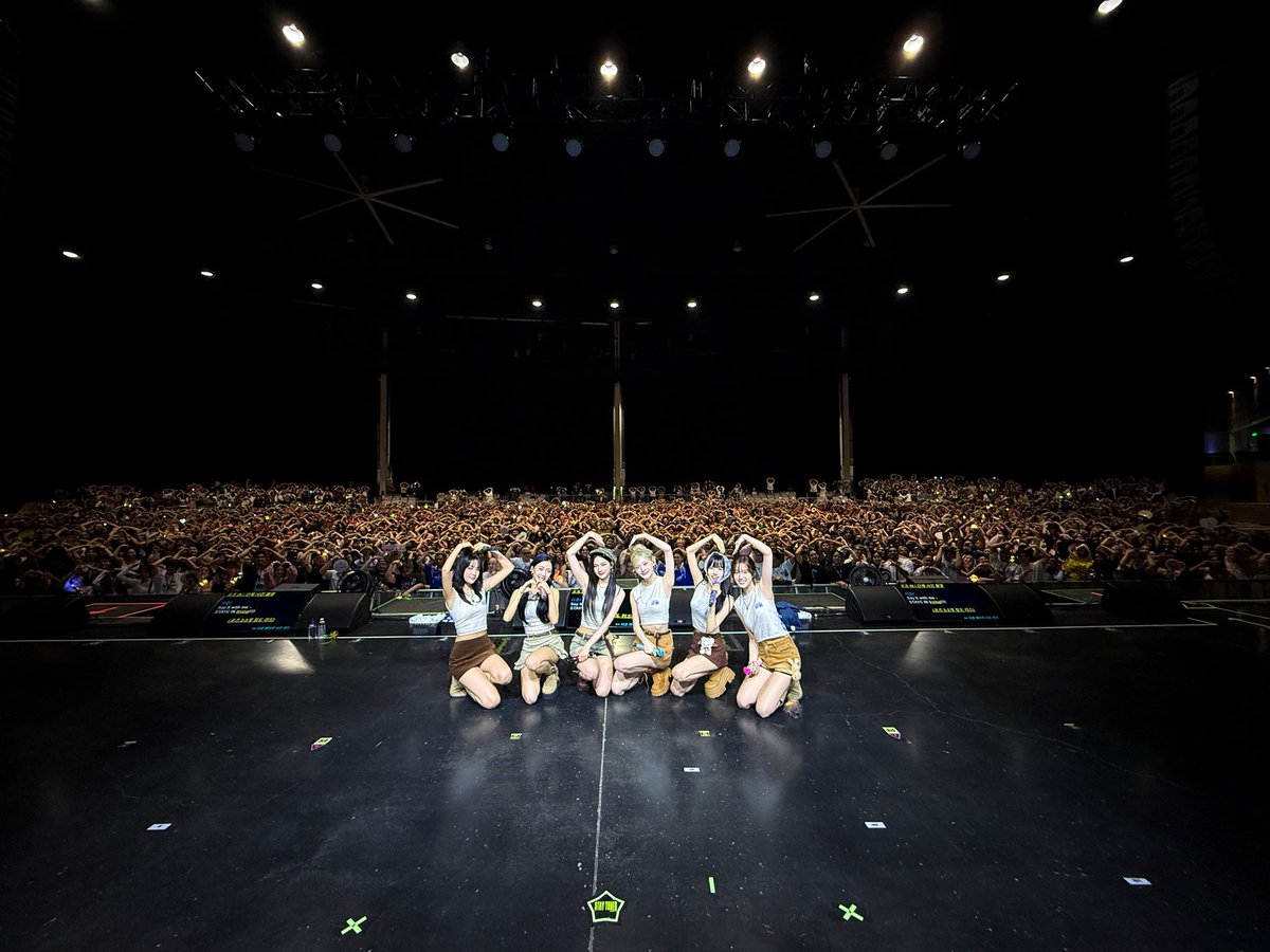 STAYC_official's tweet photo. 251010
2025 STAYC TOUR 
[STAY TUNED] in IRVING

#STAYC #스테이씨
#STAY_TUNED
#2025_STAYC_TOUR https://t.co/6GOmpdur1b
