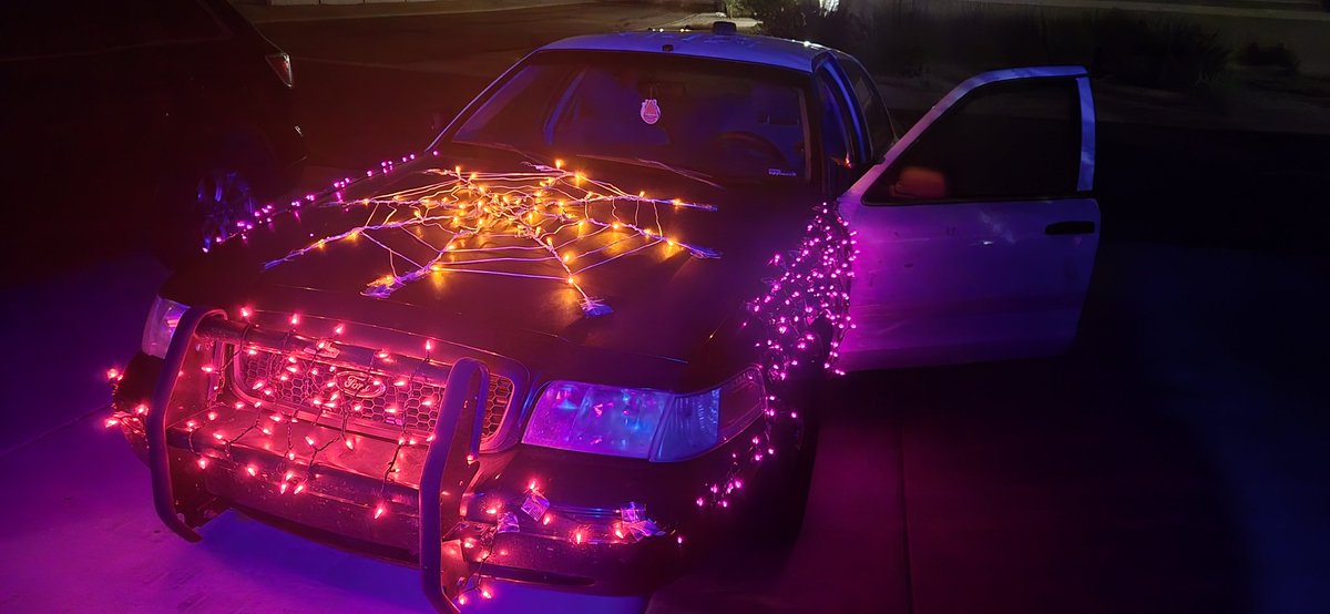 SirCinder_'s tweet photo. Halloween lights for the vic (wip) https://t.co/En0QeHIOne