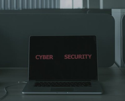 GovernmentZA's tweet image. #GovZAUpdates | With Cybersecurity Awareness Month being observed in October, Dignifed Africa Head of Client Services Omphile Kgwathe-Nkiwane has outlined practical guidelines that can keep South Africans safe online.
🔗 zurl.co/SaU5r
#CybersecurityAwarenessMonth