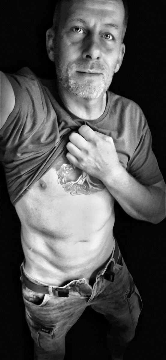 MenfromGermany's tweet photo. Happy weekend ...
Rate me 1-10 🙈🙈🙈
#WeekendVibes #nude #FreundschaftPlus https://t.co/qw3Hmed3Og