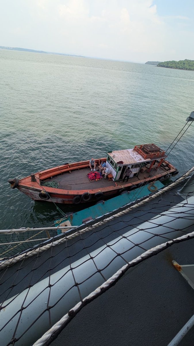 RFATidespring's tweet photo. @RFATidespring #COMUKCSG #CSG25 
It is defence engagement time for Team Spring via the ships organised Boat Routine https://t.co/ENQxmAGhvJ
