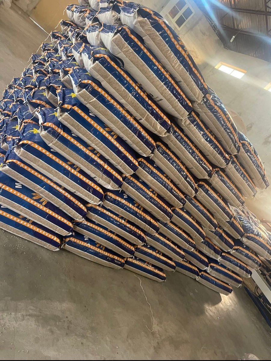 Margaretdonaldj's tweet image. a customer ask us to process this rice after work we didn't hear from him again, just 500 bags please help me retweet come buy this very sweet rice you can buy and store 100% sorted well dried 
50kg 50k 
25kg 25k
08032963844
WhatsApp 08177458233
Nationwide delivery