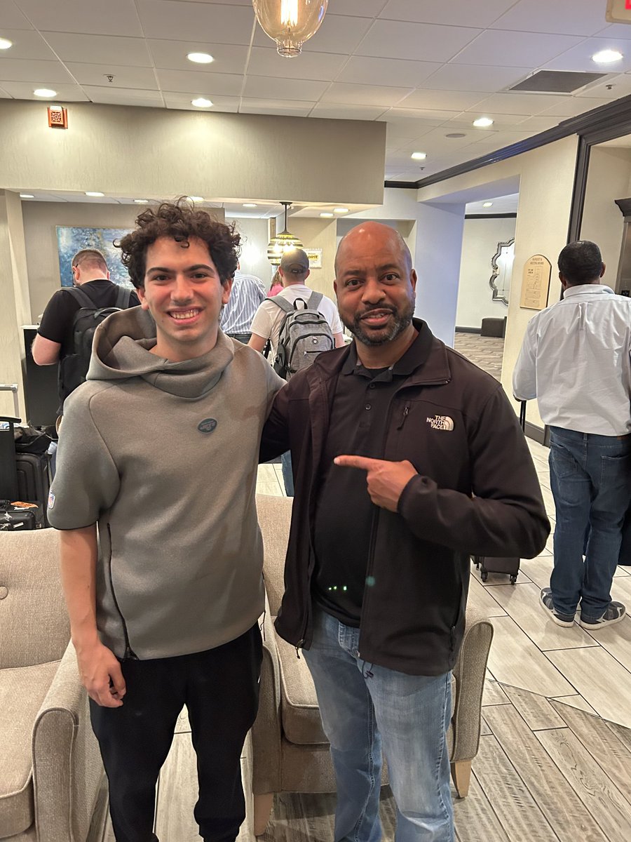 Got to meet punter signee <a href="/owenmeister1/">Owen Meister PUNTER/Holder/ATH</a>  Owen Meister today, all the way from Oakland, CA to play in the Sipp two weekends in a row. It was great meeting you — stay humble and blessed! 🙏🏾💪🏾 #AGTG #SpecialTeams #FutureStar #FamilySportsGroupLLC #BEGREAT