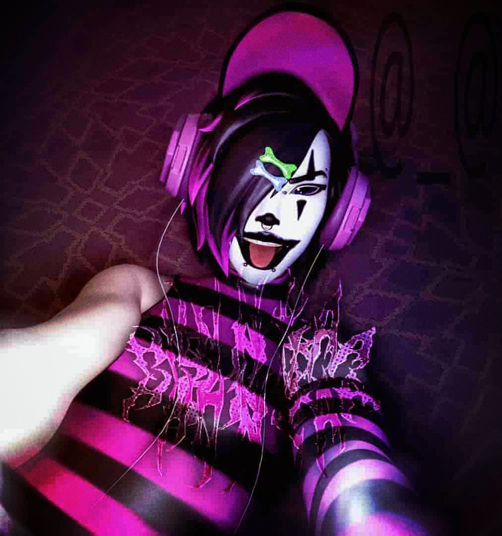 rituolistic's tweet image. clowning around honka honka bitch