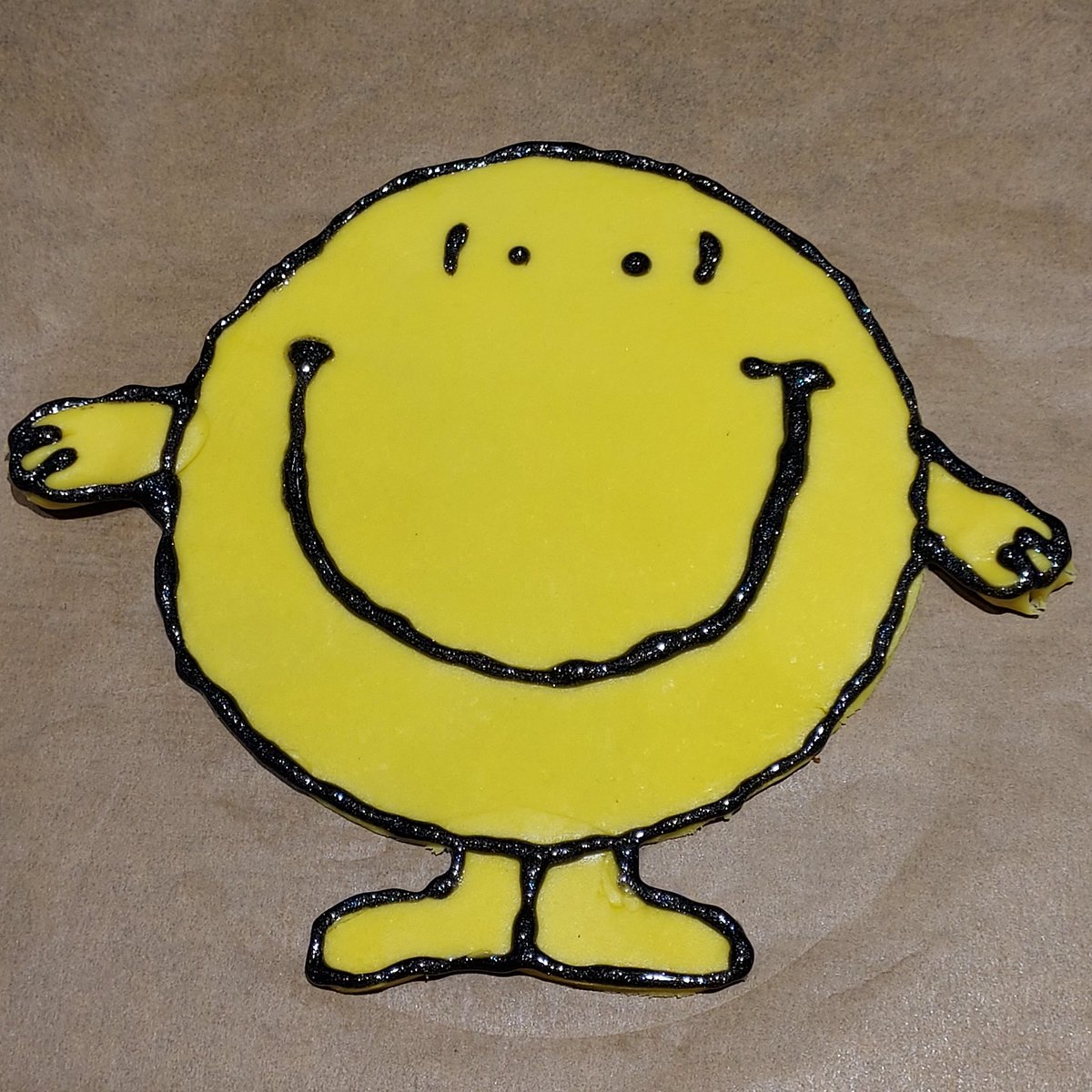 Si toi aussi tu n'aimes pas la pâte à suc' tap' des mains!

N'empêche que je crois que le ket va aimer. Enfin j'espère...