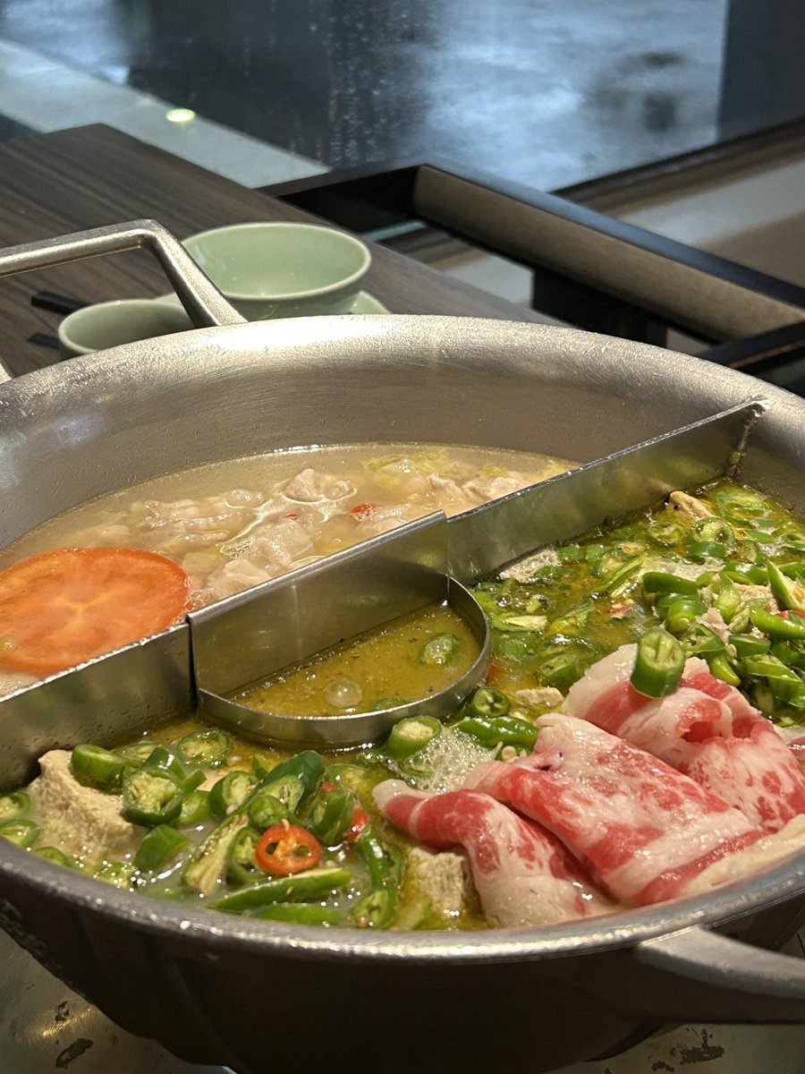 Codiecewser's tweet image. 良い食材と良いスープが出会った時、それが火鍋の中毒性の本当の理由🍖