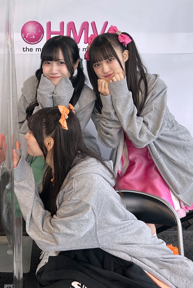 これ撮り終わった後にﾊｲﾊﾟｰｷｭｰﾃｨｰ桜ひなのﾁｬﾝに「みて〜❣️」って口元に描いたホクロ指されて、ホクロのオタクだと思われてる酸さんは大歓喜しましたありがとうございます視神経を通してしっかりと幸せを受け取りました(オタク特有の早口)(瞬足)(コーナーで差をつけろ)