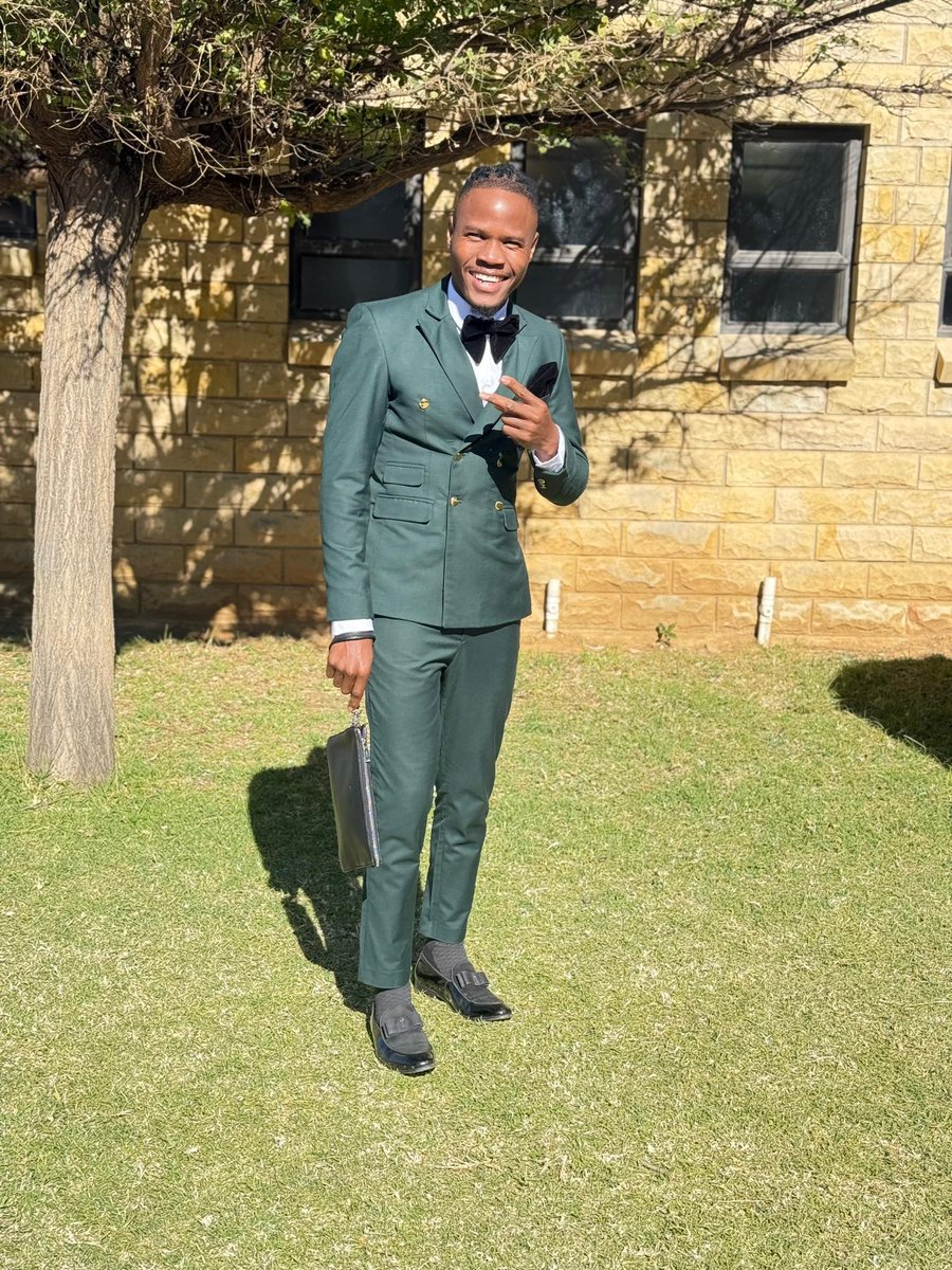MosheTefo's tweet photo. Cottn eater 👔🧥👖👞🧶🪡 https://t.co/2StT8v2iet