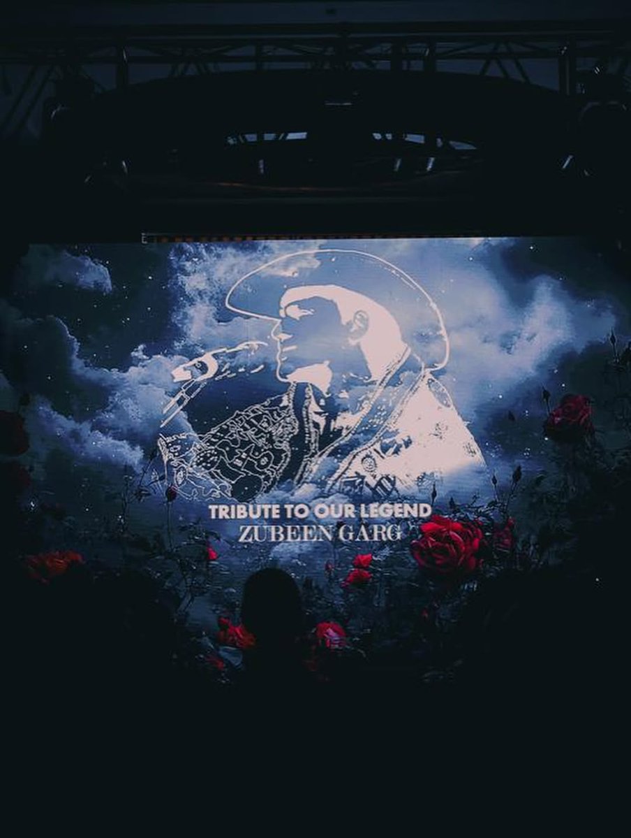 NortheastToday's tweet image. #NetSnippet | Assamese designer Sanjukta Dutta paid a heartfelt tribute to music legend Zubeen Garg during her showcase at Lakmé Fashion Week X FDCI on Friday.
Read more..
northeasttoday.in/northeast/assa…
#designer #SanjuktaDutta #ZubeenGarg #tribute #lakmefashionweek #Assam…