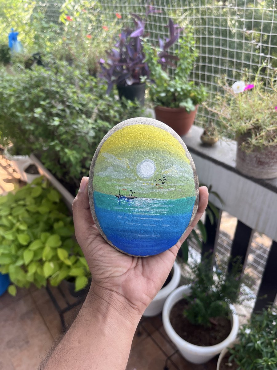 Saturday morning spent well with stone painting. 🫶🏼