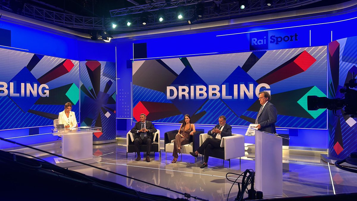 PaPaganini's tweet image. Tutto pronto per una nuova puntata (di livello) di #Dribbling oggi ore 18 ⁦@RaiDue⁩ con: ⁦@MarcoTardelli82⁩ ⁦@AgataCentasso⁩ ⁦@AurelioCapaldi⁩ ⁦@simona_cantoni⁩ ⁦@NickCecca⁩ e altri grandi ospiti