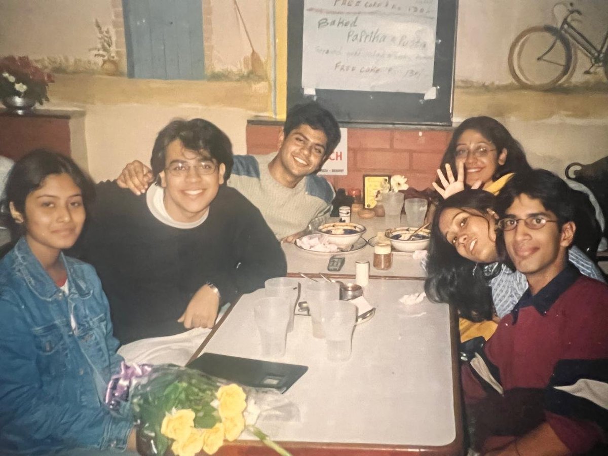pranesh's tweet image. Casa Piccola, Residency Road, Bangalore. c. 2003.
