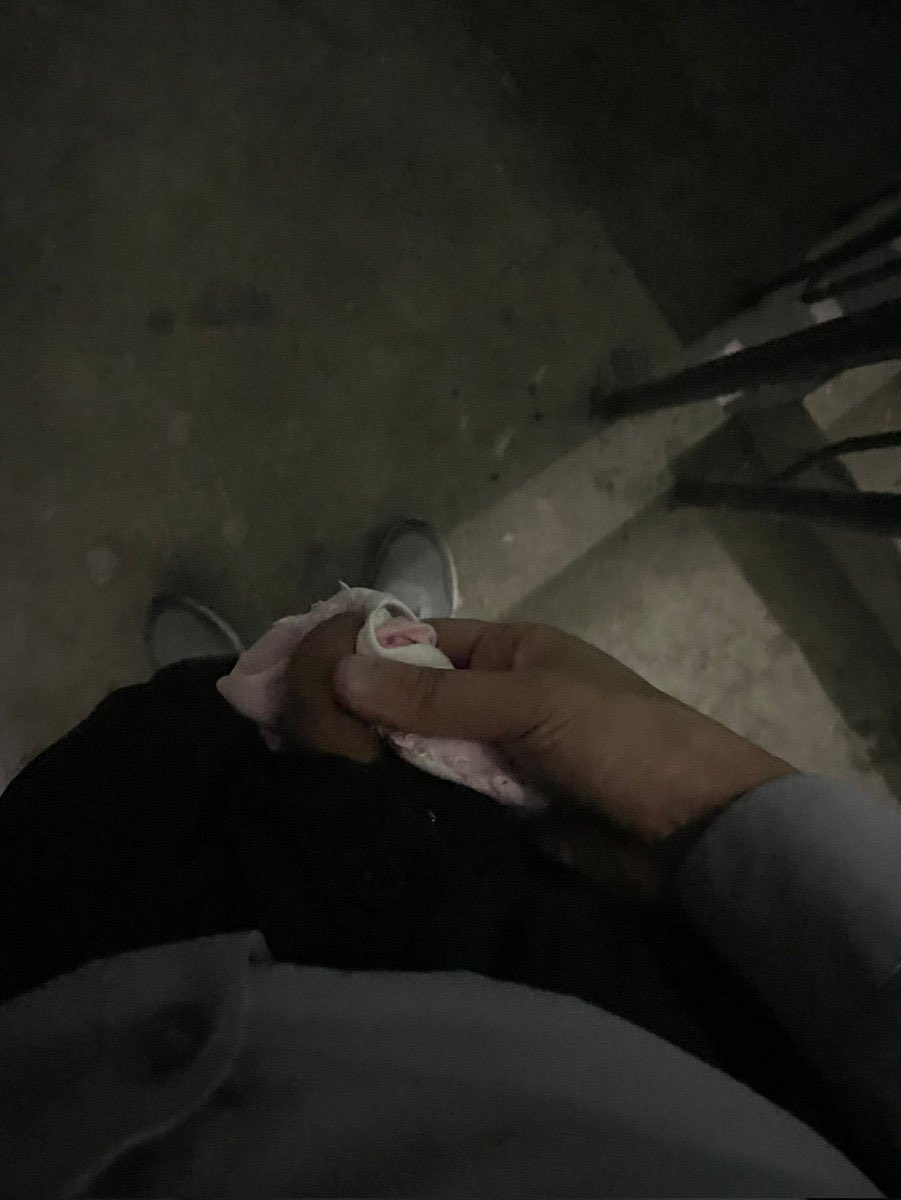 unuill5's tweet photo. 昨晚的收货 扫到了一双现脱 运动估计不多 味道还不错

#Footfetish #Feet #Stockings #Heels #Cumonshoes #Kink #Fetish #丝袜 #高跟鞋 #恋足 #原味 #玩鞋 #恋物 https://t.co/3JHmVbASod