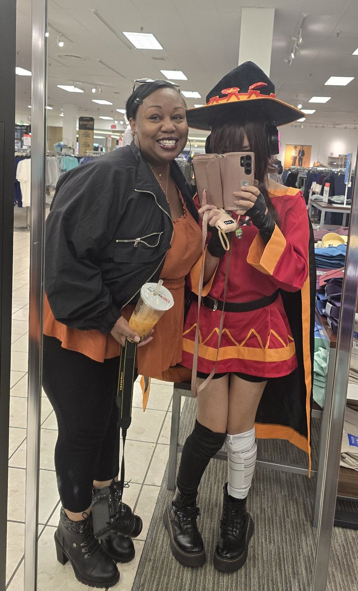 chocosmols's tweet image. Can you guys hype up my mother? :3