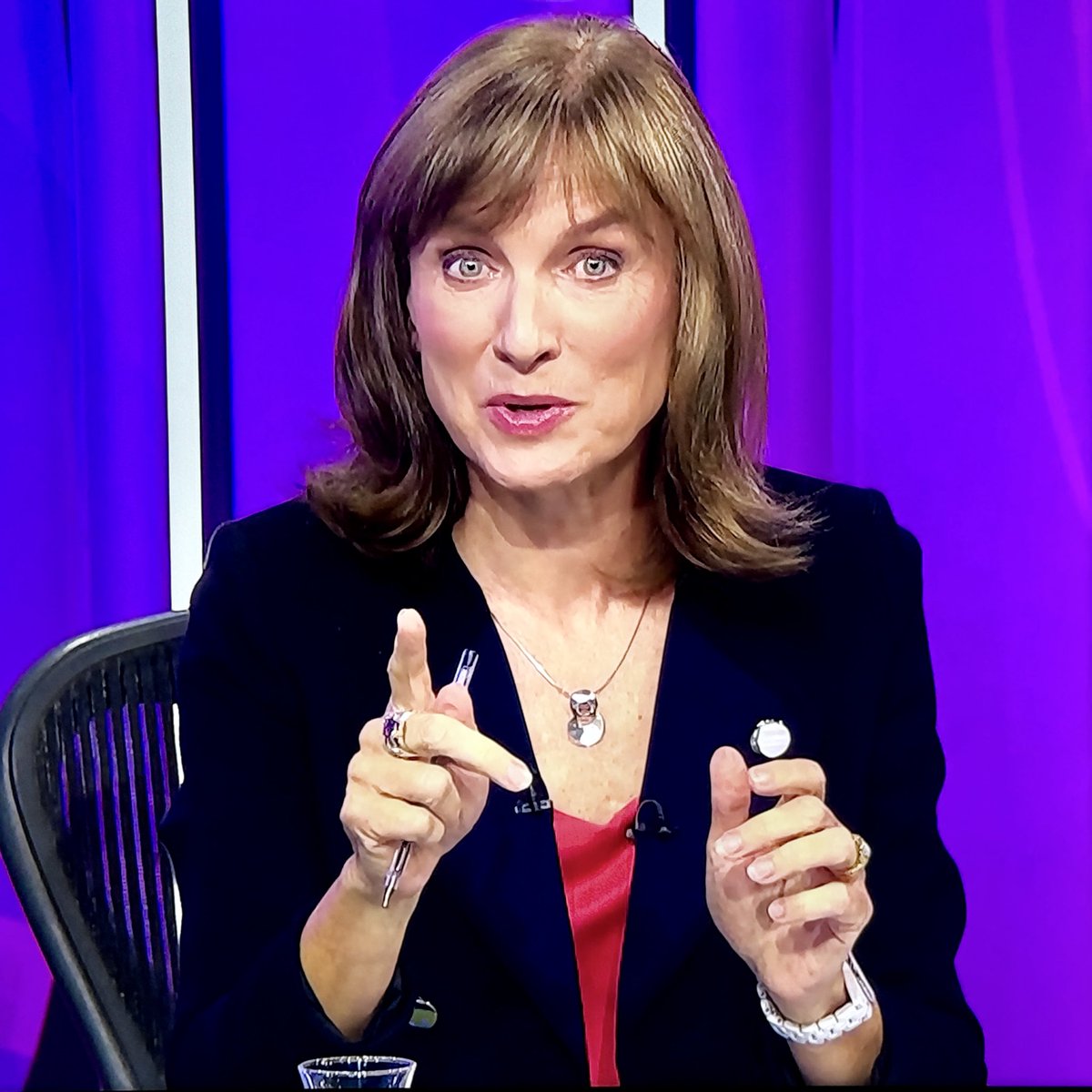 raymach1's tweet image. Fiona Bruce

#FionaBruce
#BBCQT
#Questiontime 
#Pose
