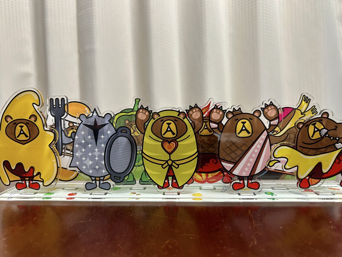 TagataTomoyuki's tweet image. 明日のハンバーグフェスは屋根付き会場だから雨天でも開催します！ハンバーグマのグーグーアクリルフィギュア9点コンプリートセット(特製台座＆個別台座付き)を4,500円で特別販売！1点のみの早いもの勝ちです！

#およんな広場 #焼津市 #静岡県