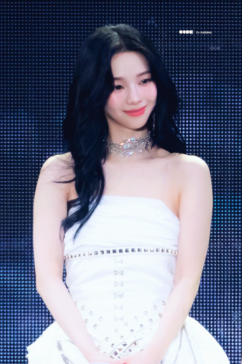 code000411's tweet image. 250829 SYNK : aeXIS LINE in SEOUL Day 1

#카리나 #Karina #에스파 #aespa