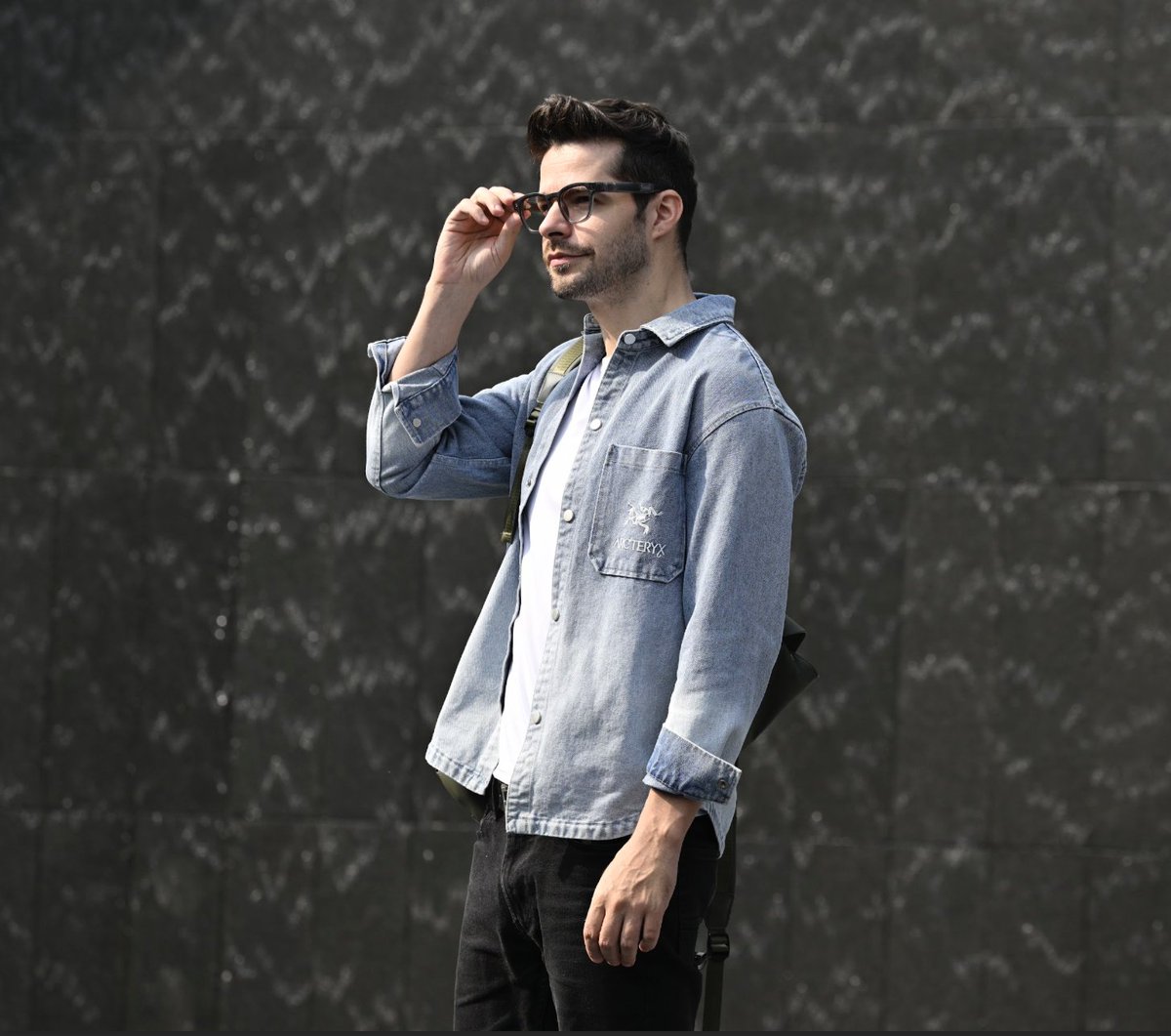 通勤も、旅も、撮影も🌏
AIがすぐそばにいる安心感。
見た瞬間を逃さない、次世代グラス🕶️

最大29％OFF👇
makuake.com/project/lookte…

#Looktech #AIグラス #スマートライフ #旅のお供