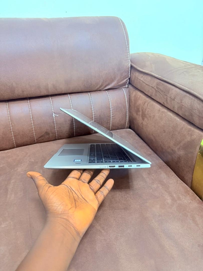 ayzade_abdool's tweet photo. London Used Laptop 
Hp elite book 1040 g4
Processor: Intel corei5 (7th gen) 
Storage: 256gb ssd
Ram: 8gb ram 
Keyboard lights ✅✅
Face I'd unlock ✅✅
Type C charging port ✅✅
Battery life: Excellent 
Operating system: windows 11
Screen size: 14inch
Location: Kaduna  

🏷️: 335k https://t.co/yJ0ZjBIJxH