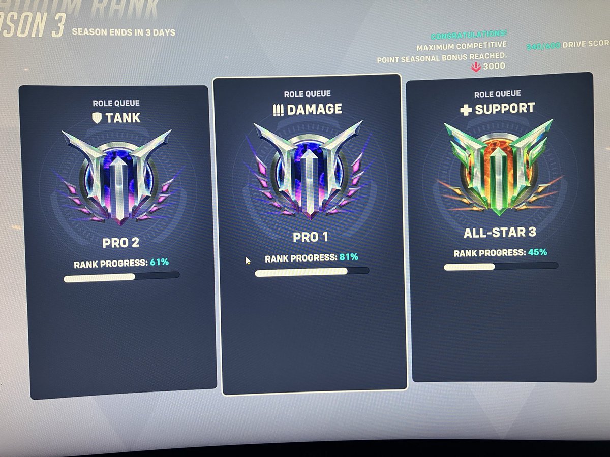MrBlades's tweet photo. This is why support times are so long. I’m a junkrat/mei player. I learned Moira this month and I crush way harder with her https://t.co/fT9f3wz4ZL