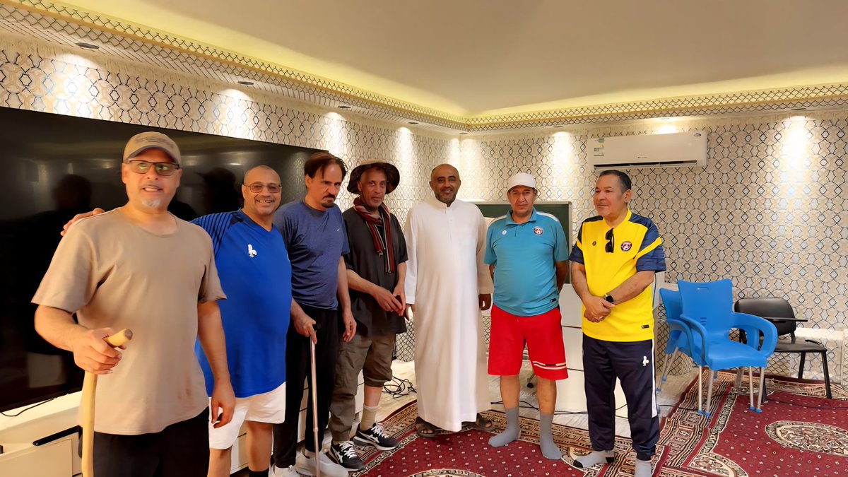 شارك #نادي_واحة_هجر للمشي والجري نادي العدالة في الفعالية المشتركة والمقامة بملعب نادي العدالة صباح يوم السبت ١١ أكتوبر ٢٠٢٥م. 

ابتدأت الفعالية بالتمارين الرياضية ثم المشي بمسافة ٦كلم، واختتمت بلقاء مع مدير المسؤولية الاجتماعية بنادي العدالة الأستاذ أحمد الحافظ.
<a href="/clubaladalah/">نادي العدالة I الألعاب المختلفة</a>