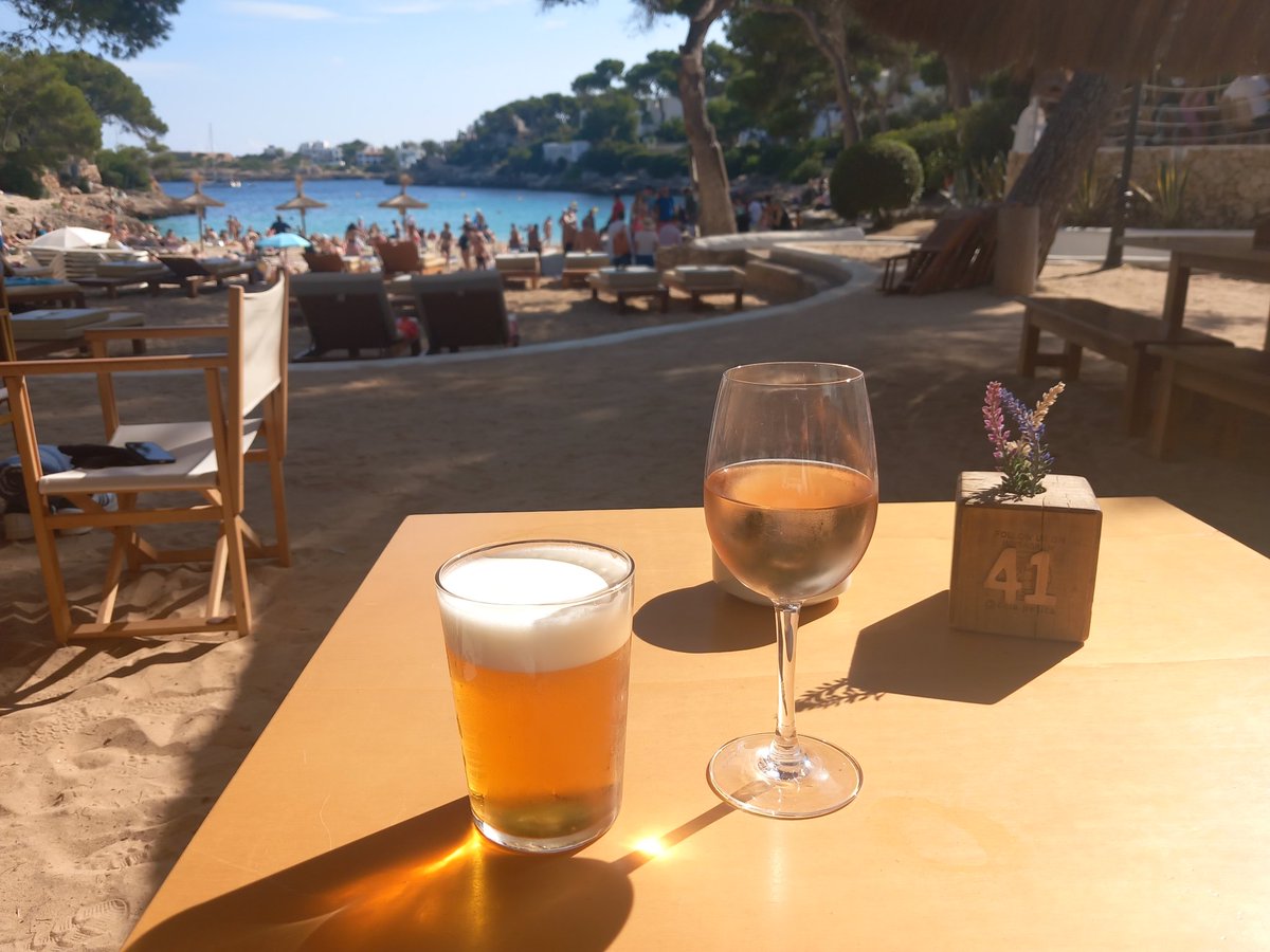 ProjectSubbuteo's tweet image. Mrs Subbuteo &amp;amp; I had a wonderful holiday in Mallorca. Special thanks to the management &amp;amp; staff of the Hotel Cala Dor , we will be back ! 
#Holiday ⛱️🌞🍺