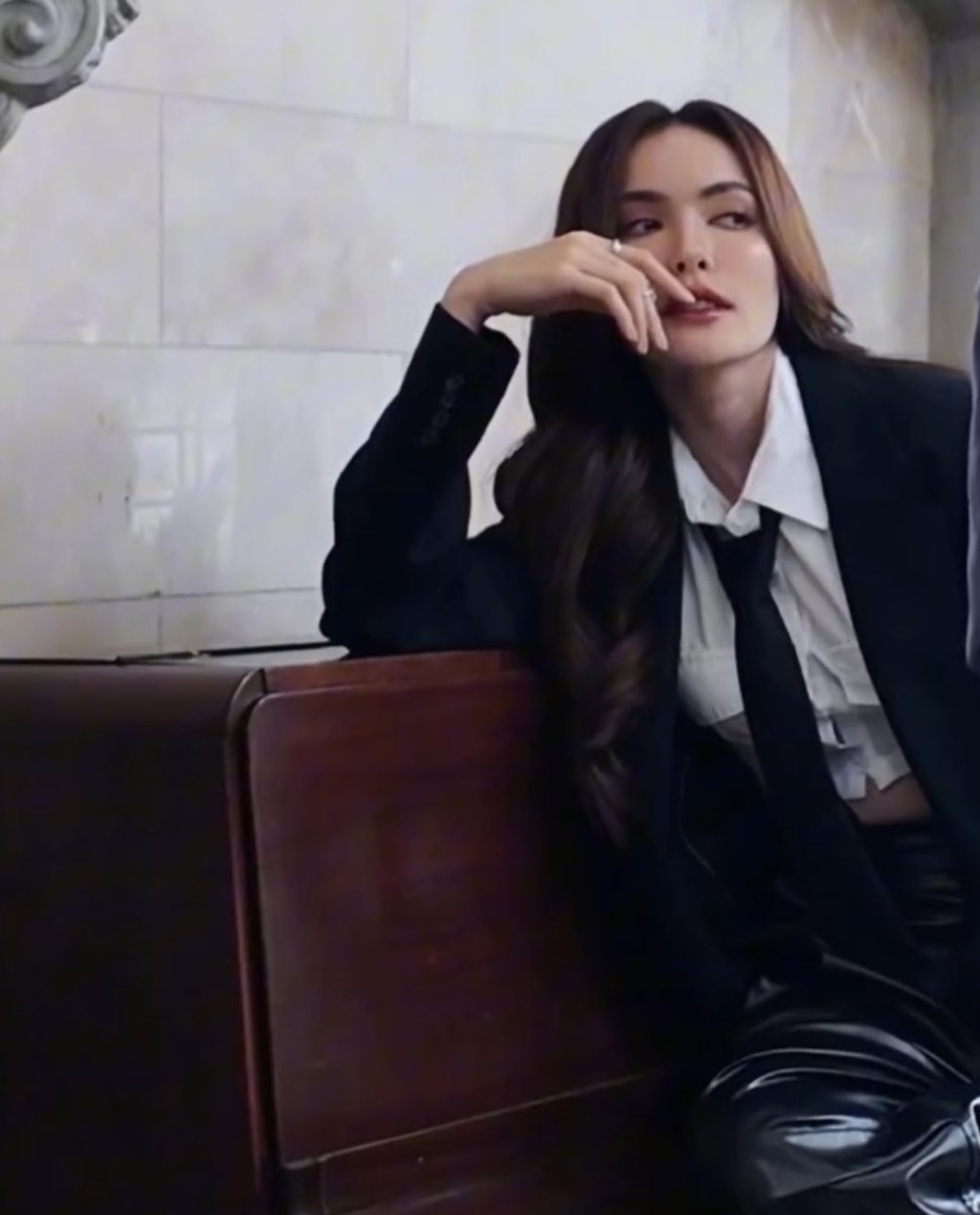 EngLotCruise's tweet image. เมื่อกี้ พี่เท่หรือไม่ 😎🤵‍♀️

#CharlotteAustin #ชาล็อตออสติน