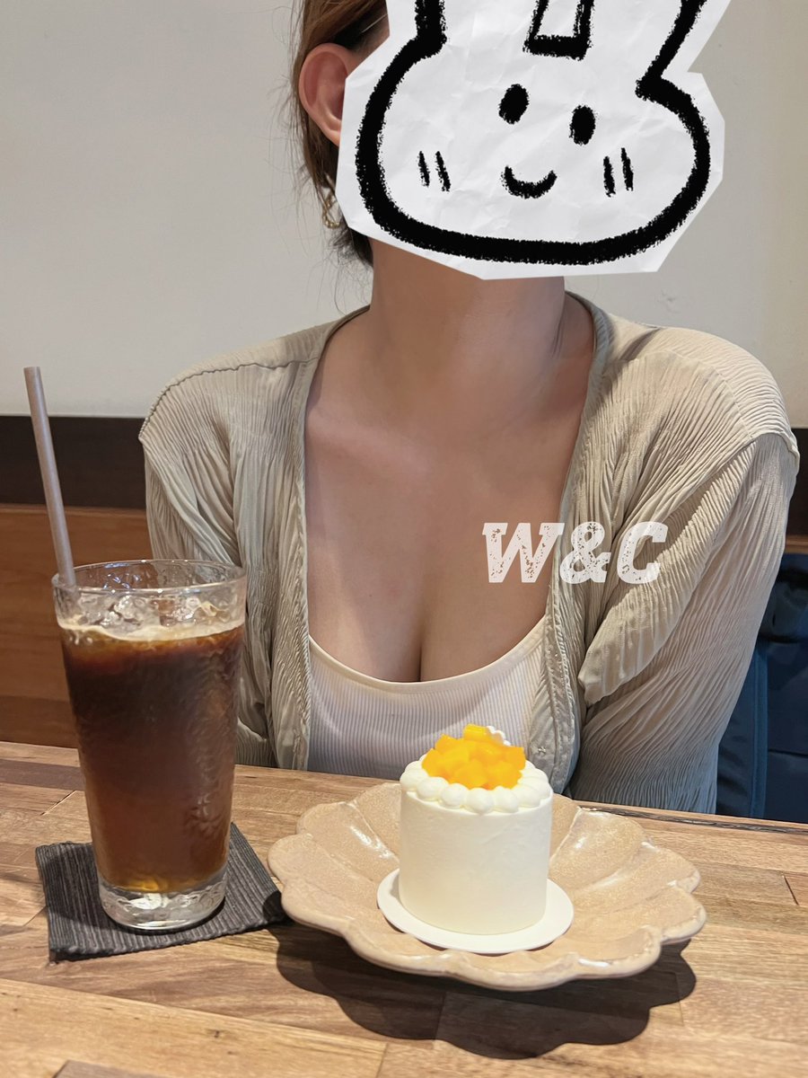 悠閒的午後
最適合吹冷氣吃甜點了😆

#南部
#清新局
#持續誠徵跑咖友