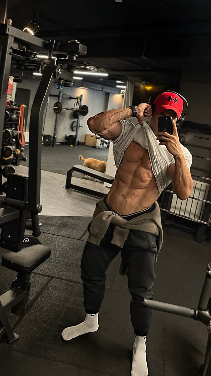 ascherdore's tweet photo. Morning check, anyone? 😈 https://t.co/VIL6KIoraL