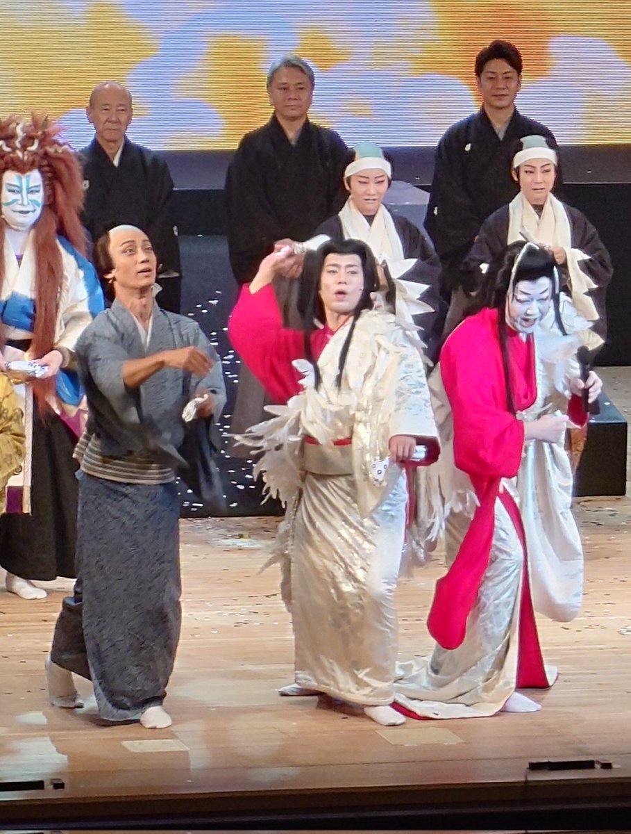 pironyo78's tweet image. 笑ろてる！
投げる！
投げた！
(*ﾟ◇ﾟ)ァー！
#名古屋をどりNEO傾奇者 
#高橋大輔