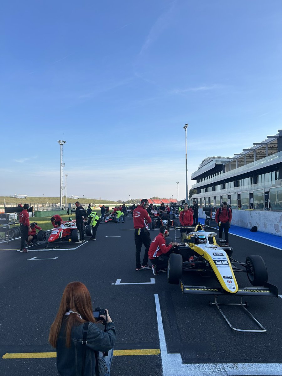 francesca tweet media