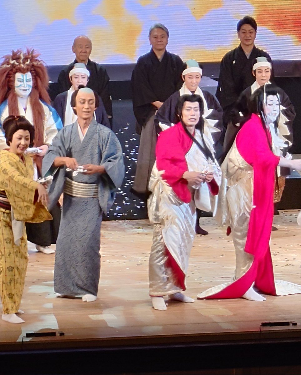 pironyo78's tweet image. 笑ろてる！
投げる！
投げた！
(*ﾟ◇ﾟ)ァー！
#名古屋をどりNEO傾奇者 
#高橋大輔