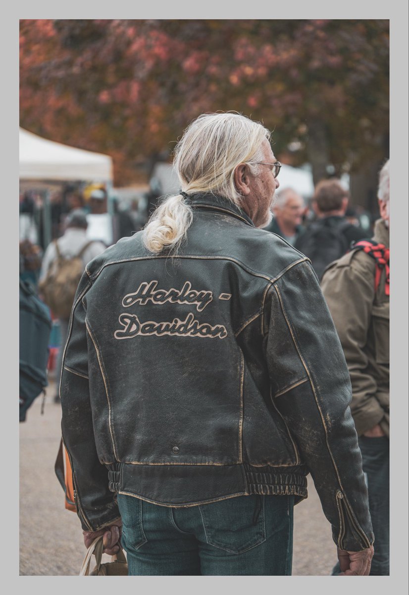 Atbraucu uz nedēļas nogali uz Vāciju — uz Manheimu, kur notiek Eiropas lielākais klasisko un retro auto, moto, detaļu un krāmu tirgus–izstāde Veterama.