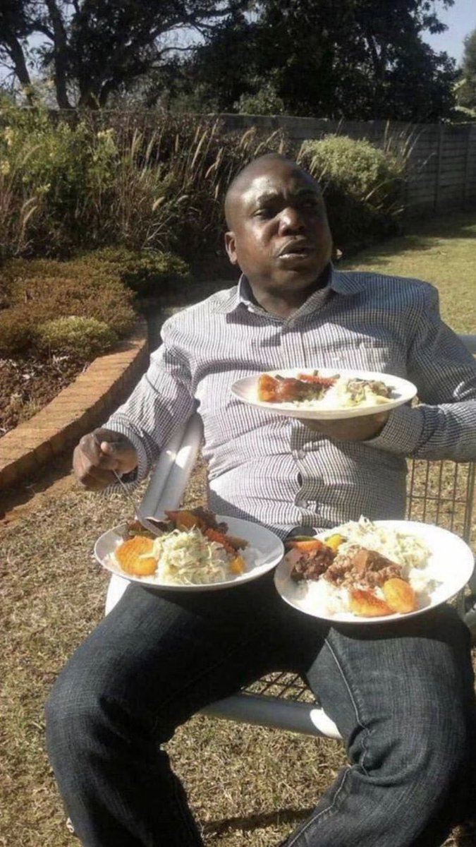 __Somto_'s tweet image. Davido’s fans right now.