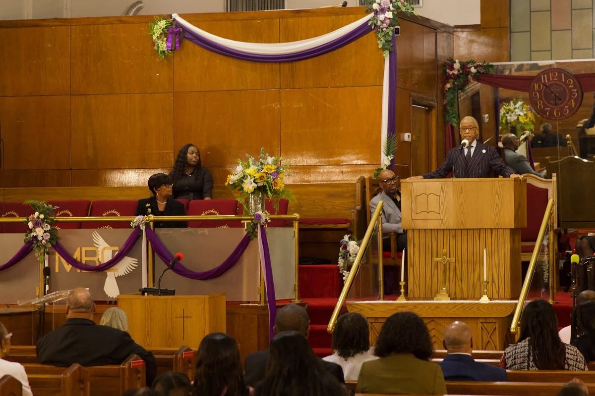 TheRevAl's tweet image. Preaching the Pastoral Installation Service for Bishop Darren Ferguson, a former Youth Director of the National Action Network and a true servant leader.
Bishop Ferguson has always been a man of faith, creativity, and conviction committed to the people and ministry.…