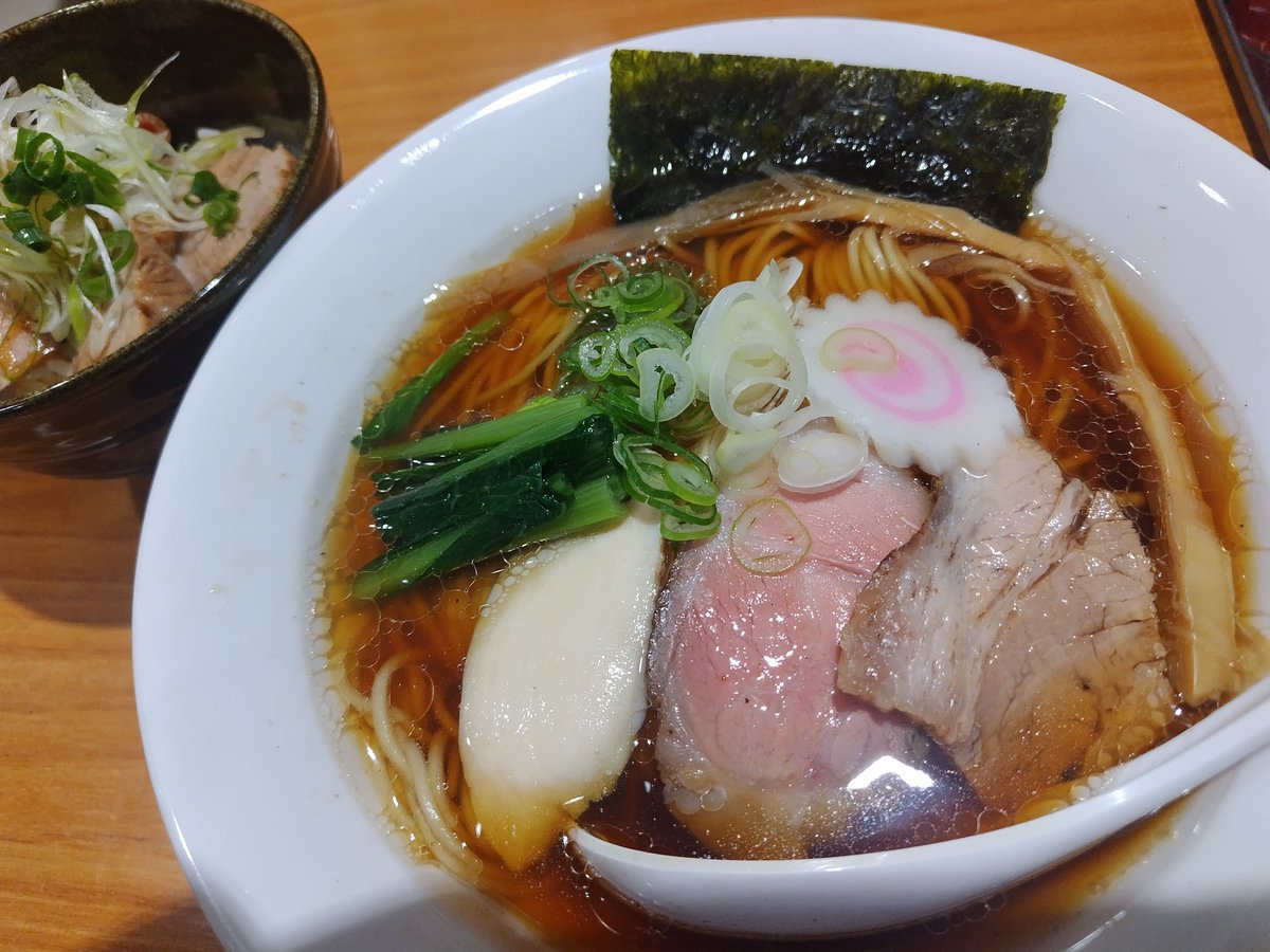 鶏だし醤油ラーメン、チャーシュー丼うまし
