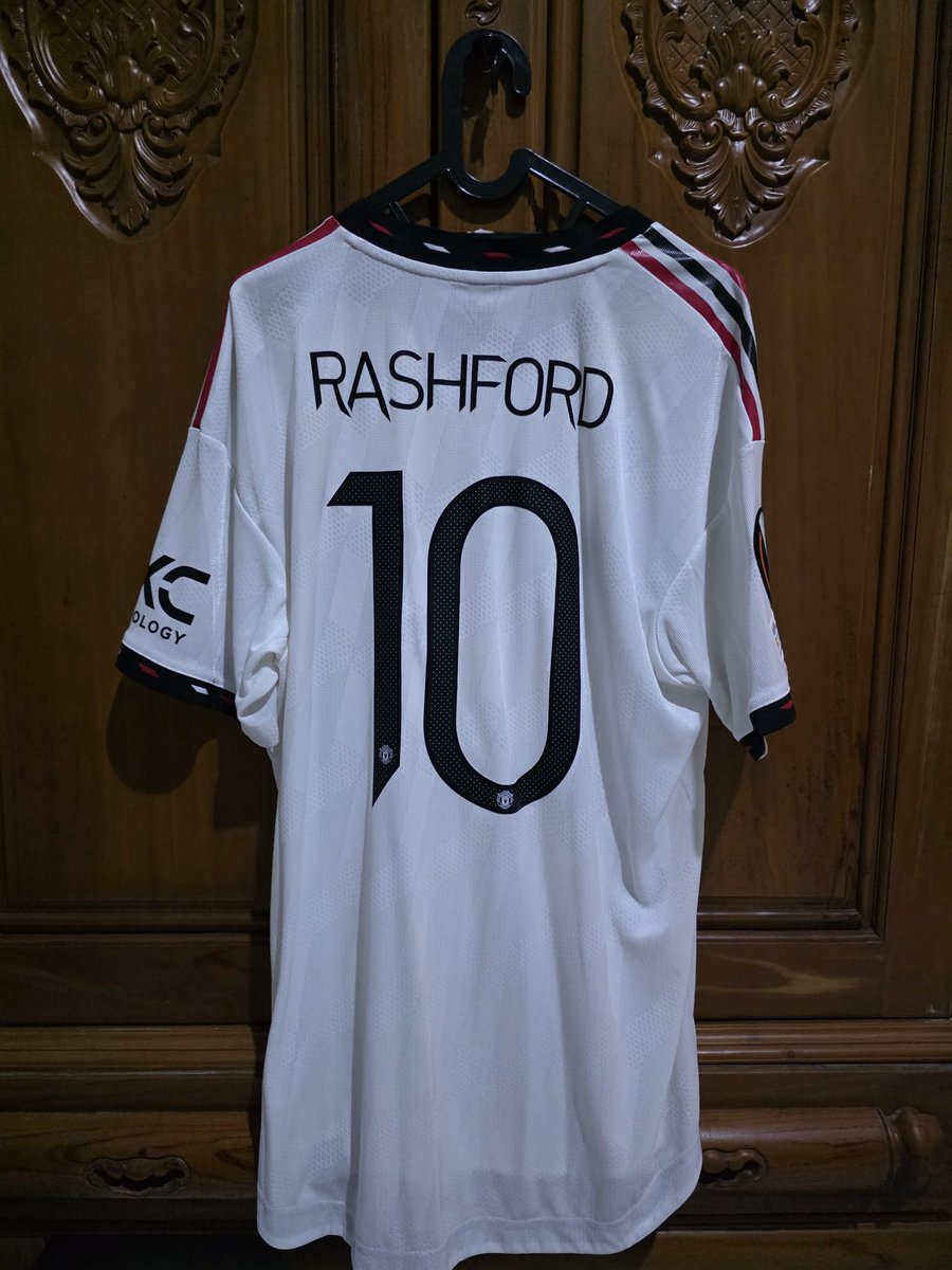 adhityadhitya's tweet photo. #jerset4sale @Jerseyforum 
Man Utd Away 22-23 Size XL Player Issue - NNS Patch All original (Mint) IDR 1.5 jt

Milan GK 125th 24-25 Size XL Player Issue (Mint) IDR 1.5jt

Silakan DM /WA 08118683078 https://t.co/L3OBnXm9uS