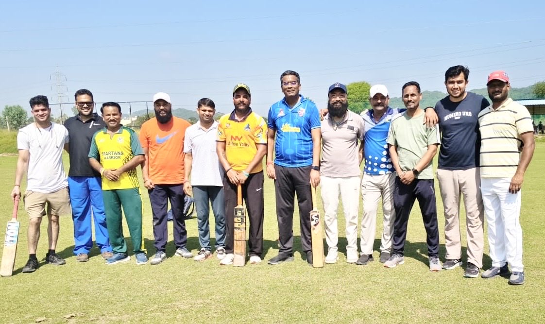 varinderjdbjp's tweet image. भाजपा चंडीगढ़ इंटर डिस्टिक्ट क्रिकेट टूर्नामेंट 🏏
आज भाजपा चंडीगढ़ द्वारा आयोजित इंटर डिस्टिक्ट क्रिकेट टूर्नामेंट में ज़िला रानी लक्ष्मीबाई टीम से खेलने का अवसर मिला।
टूर्नामेंट का टॉस @BJP4Chandigarh के प्रदेश अध्यक्ष श्री @JPMalhotra जी ने किया।
इस अवसर पर @UTCAChd के…