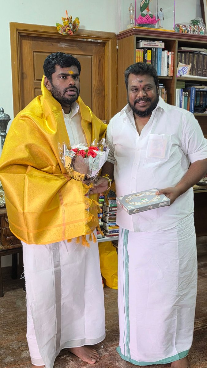 kcthirumaran's tweet image. பாஜக வின் தேசிய பொறுப்பாளரும்  பாஜக முன்னாள் மாநில தலைவர் அருமை அண்ணன் திரு அண்ணாமலை ஐபிஎஸ் அவர்களை மரியாதை நிமித்தமாக அவரது சென்னை இல்லத்தில் சந்தித்து தீபாவளி வாழ்த்துக்களை தெரிவித்தேன் அவரும் எனக்கும் வாழ்த்துக்களை தெரிவித்தார்..