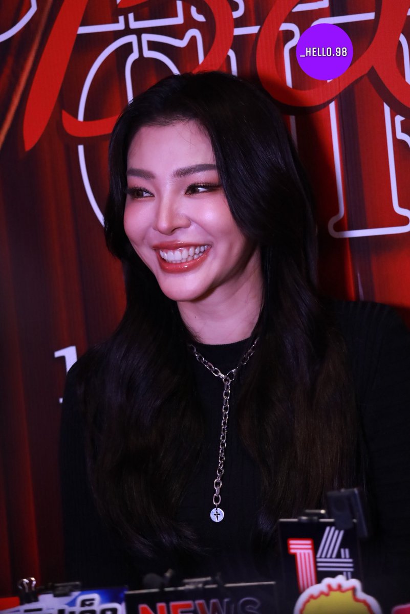 Hello98_th's tweet image. ส่องลุค " ฝ้าย พีรญา " เจ้าของวันเกิด 🖤✨ก่อนเริ่มงาน "2025 FAYE PERAYA BIRTHDAY PARTY - GENTLE Bad Girl" ฉลองวันเกิดครบรอบ 31 ปี จัดพิเศษให้แฟนๆไทย 🫶🏻
HAPPY BIRTHDAY PERAYA
#FayeGENTLEbadGIRL
#FayePeraya #ฝ้ายพีรญา