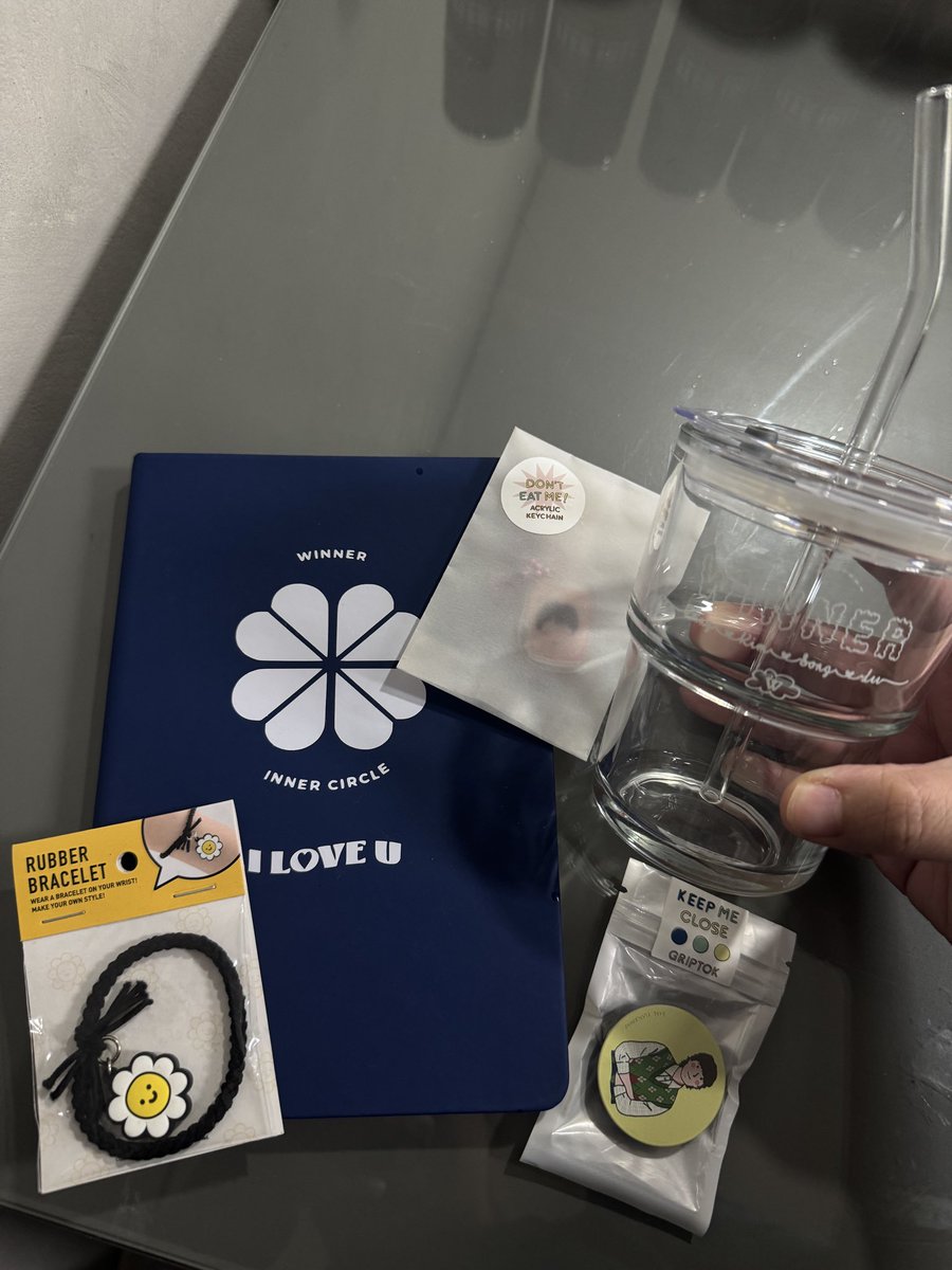 kristenmilanz's tweet image. 5th set give away: (mix of   fan merch since i have a lot of extras) haha
 
Like &amp;amp; comment on Jinu&apos;s latest  IG post. Then screenshot your IG comment then comment it on this thread. The wittiest comment wins! #JINU #김진우 #WINNER #위너  @yginnercircle @yg_winnercity