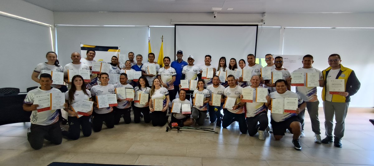 ParaVolley's tweet photo. The Federacion Colombiana de Paravoleibol hosted a successful World ParaVolley Level 1 Coaching Course, designed to strengthen knowledge and enhance the experiences of coaches in Sitting Volleyball.

https://t.co/rGgAJQNJuv

#growthegame #paravolleypathway https://t.co/TcyX2BEayA