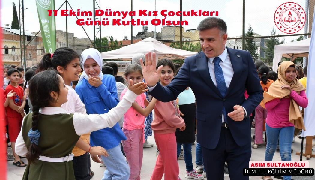 sanliurfammem63's tweet photo. 11 Ekim Dünya Kız Çocukları Günü Kutlu Olsun.

Bugün; sevginin, umudun ve geleceğin adı olan kız çocuklarımızın günü. 

Onların gülüşü dünyayı güzelleştirir, cesareti geleceğe yön verir, hayalleri hepimize ilham olur.

Kız çocuklarımızın eğitimle güçlenmesi, kendi ayakları üzerinde durabilen bireyler olarak yarınlara güvenle yürümesi en büyük hedefimizdir. Çünkü biliyoruz ki; “Bir kız çocuğu güçlenirse, bir toplum aydınlanır.” 

Tüm kız çocuklarımızın bu özel gününü yürekten kutluyor, her birinin hayal ettiği geleceğe ulaşacağına gönülden inanıyorum.

Asım SULTANOĞLU
Şanlıurfa İl Milli Eğitim Müdürü
                 https://t.co/LDdMyNOaOK