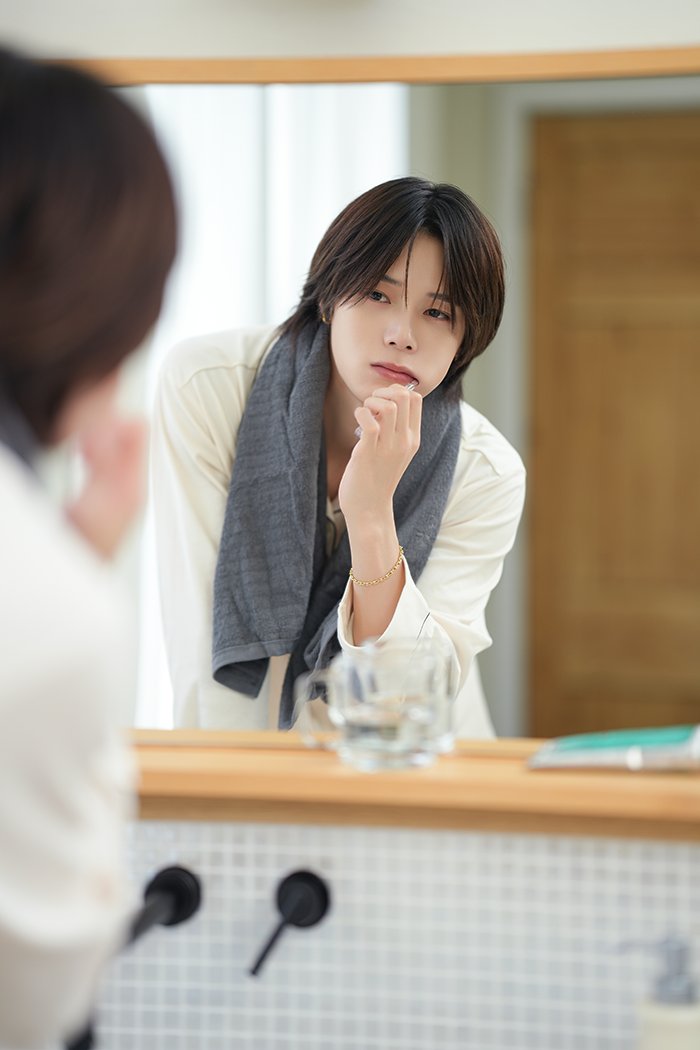 [PREVIEW] &amp;TEAM 2026 SEASON'S GREETINGS 'In a Daydream' PREVIEW IMAGE#1

#EJ #FUMA #K
#andTEAM
#Seasons_Greetings
#In_a_daydream