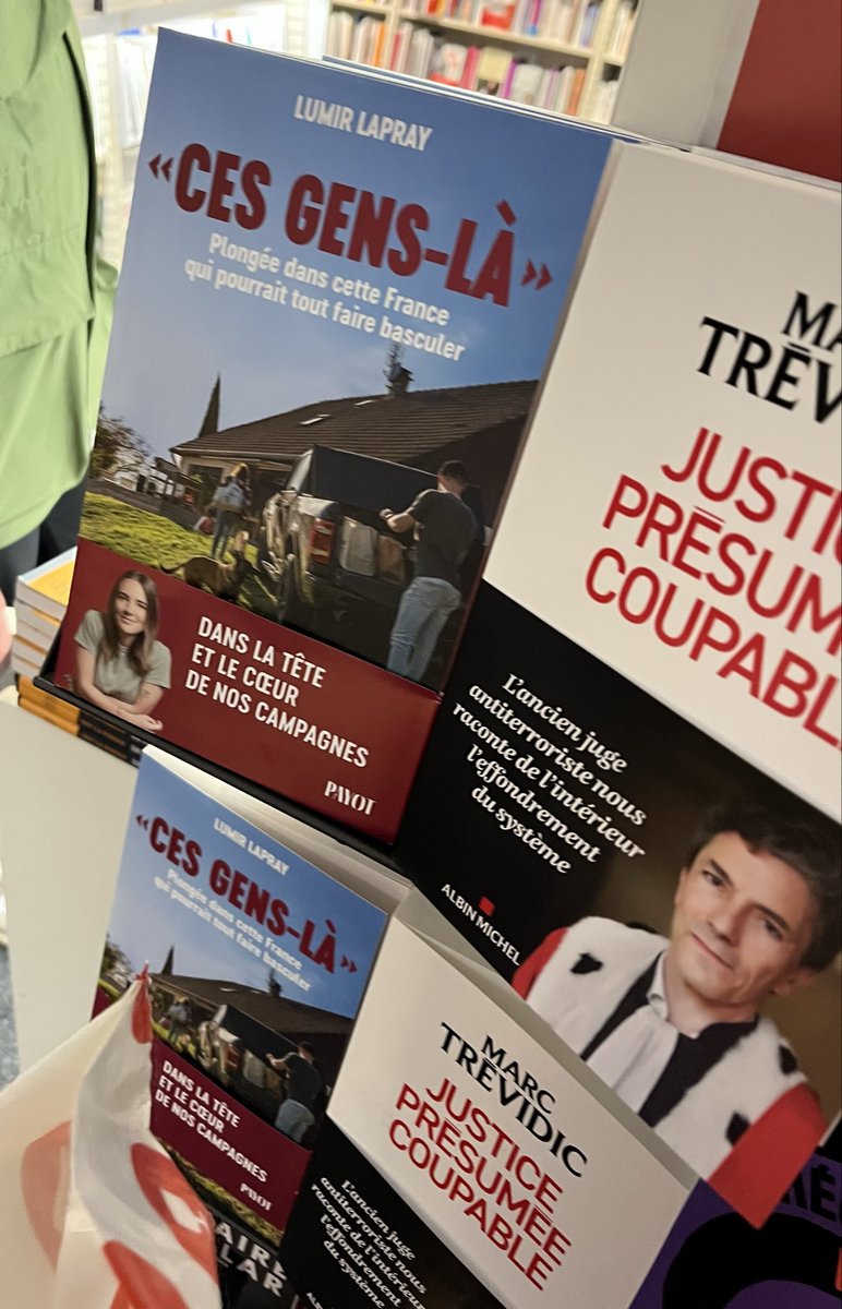 Les livres sur la vie agricole et rurale refleurissent dans les rayons et c’est plutôt une bonne nouvelle. L’agri-culture est depuis longtemps un pont avec les Français. <a href="/AnnieGenevard/">Annie Genevard</a> <a href="/Herve_Pillaud/">PILLAUD Hervé</a> <a href="/moreaujb23/">Jean-Baptiste Moreau</a> <a href="/B_BessotBallot/">Barbara Bessot Ballot</a> <a href="/GBessonMoreau/">Gregory Besson-Moreau</a> <a href="/Salondelagri/">Salon International de l'Agriculture</a> <a href="/BADURAUX_j/">julien_54 🌾🌽🚜🏍</a>