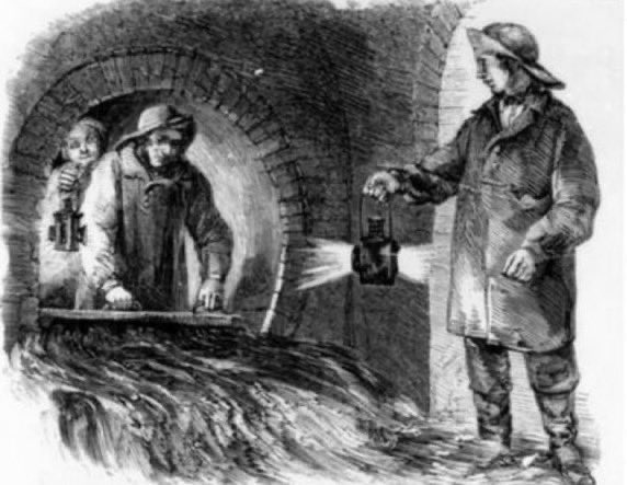 The_East_End's tweet image. I was asked recently about the occupation of a ‘Tosher’ - these were scavengers of the London Sewer System, living their lives in the twilight world beneath the streets looking for coins and trinkets that had fallen down drains and privies…#eastend #sewer #greatstink