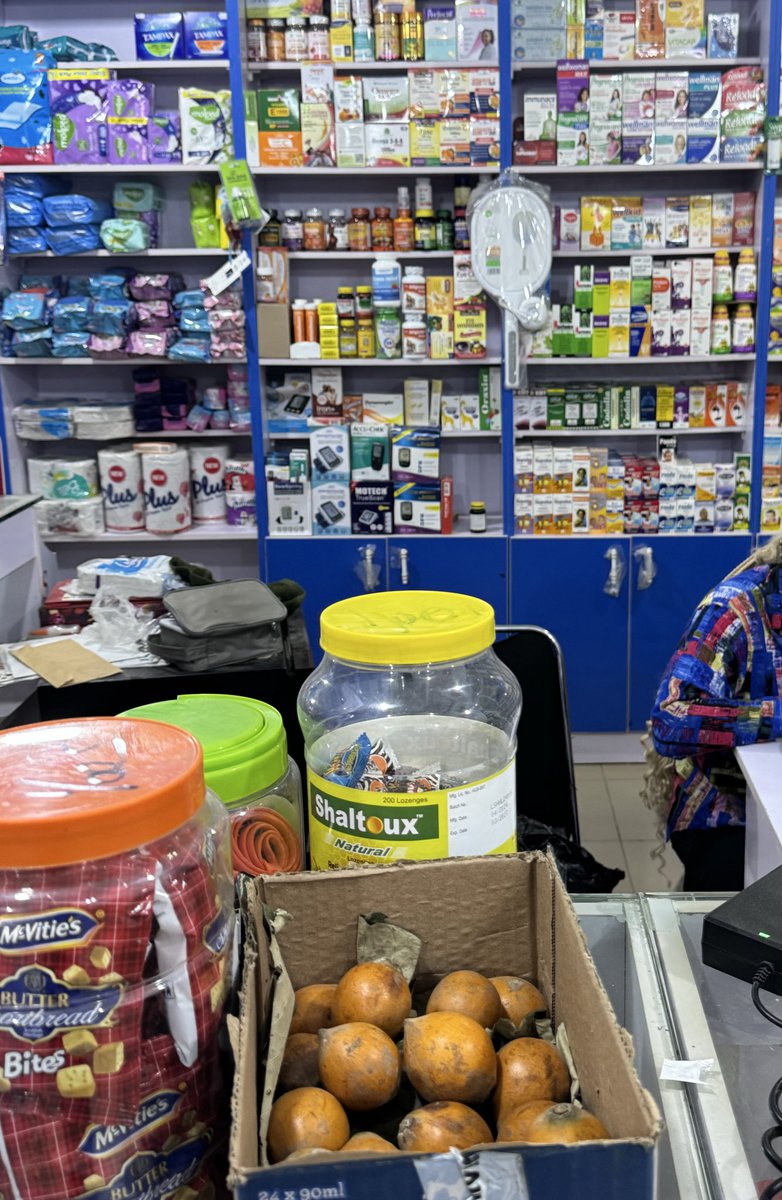 Nappyblaze's tweet image. Why pharmacy dey sell agbalumo abeg?