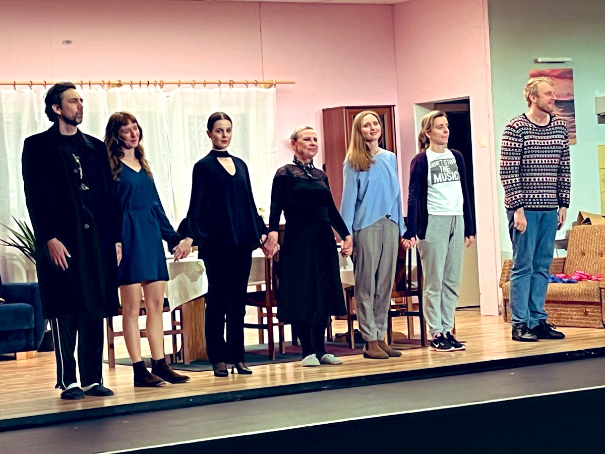 michalski_artur's tweet photo. TR Warszawa presented Pieces of a Woman at the Dublin Theatre Festival. Full house and standing ovation! Congratulations to the excellent actors and the whole team! Hope for more visits to Ireland! https://t.co/aEfCJzPeEh