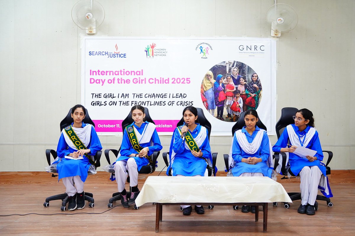 SFJPK's tweet photo. 👧✨ On #DayOfTheGirl, adolescent girls raised their voices on critical issues — from education and right to play, to economic exploitation, climate action, and digital safety.
It’s time to put girls at the center of policy and action.
#IDG2025 #GirlsRights #ClimateJustice #EndChildLabour #DigitalSafety
@UNICEF_Pakistan @ArigatouGNRC @USCGLahore @AusHCPak @CanHCPakistan @SwissAmbPak @SwedenAmbPK @SwedeninPK @EUPakistan @nhrf_hrd @WeProtect @unwomen_pak @UNFPAPakistan @UNinPak @GermanyinPAK @BritishCouncil @NCRC_Pakistan @nchrofficial @cpwbpunjab @BWarringtonFCDO @gtonstol @KoicaPakistan @NLinPakistan @anjamyrtveit @NorwayinPak @PLinPakistan